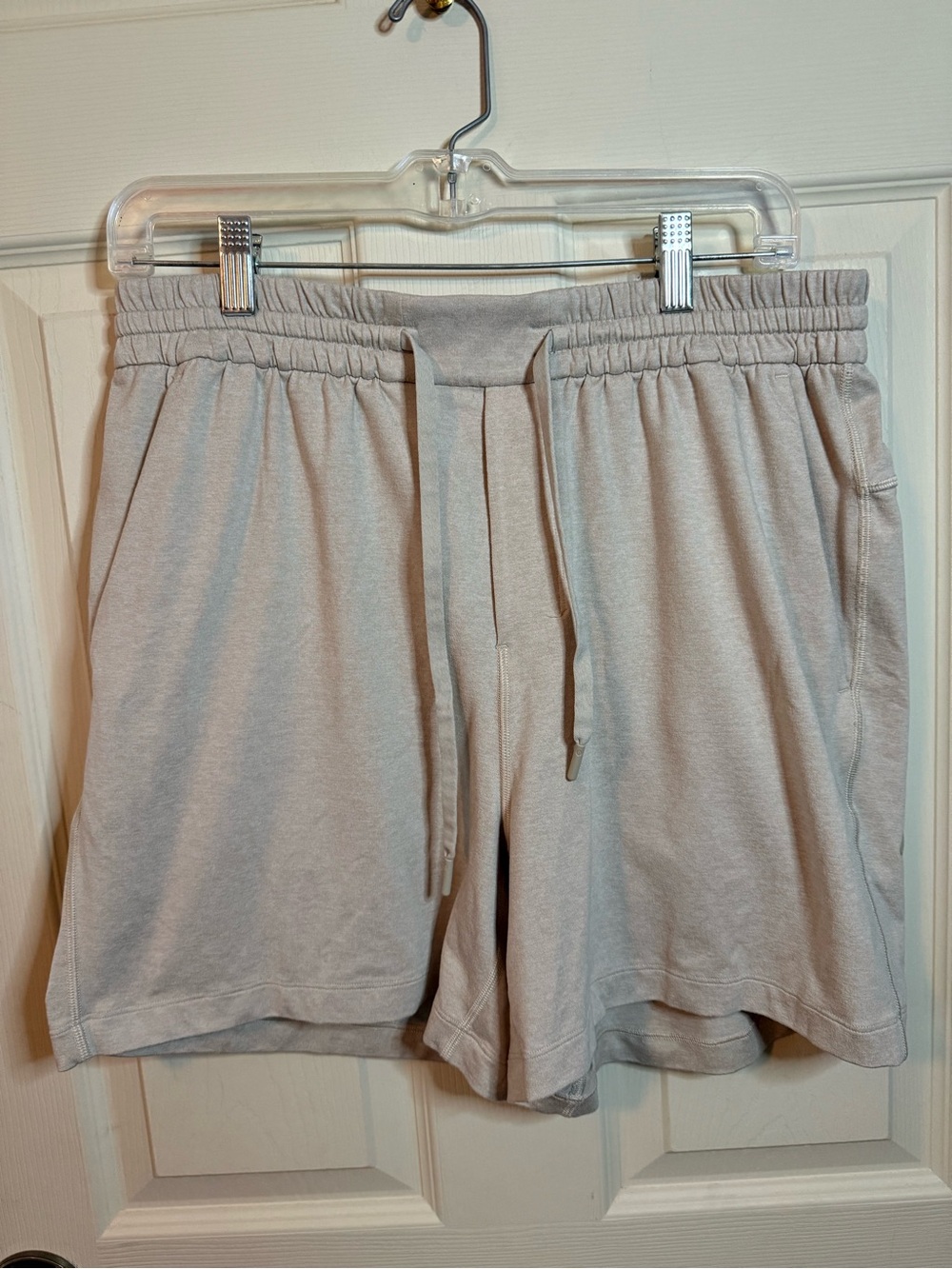 Lululemon Jersey Knit Men's Casual Drawstring Lounge Shorts Cream Color Large